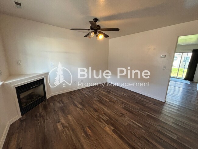 Building Photo - 1512 N Stevens Dr