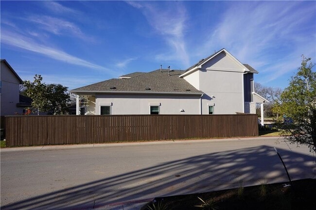 Building Photo - 600 C-Bar Ranch Trl