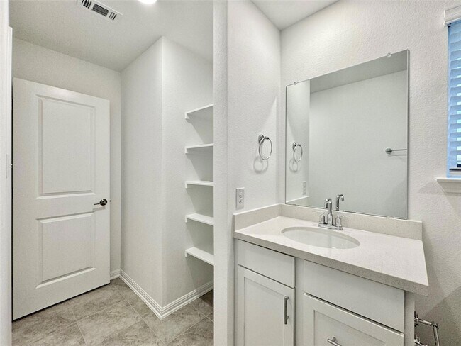 Building Photo - 611 Emory Crossing Blvd