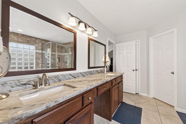 Building Photo - 18526 Fawn Run Ln