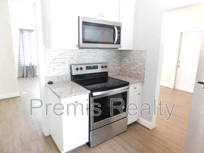 Building Photo - 5156 5th Ave S