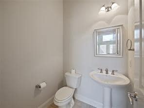 Building Photo - 8636 Naomi St