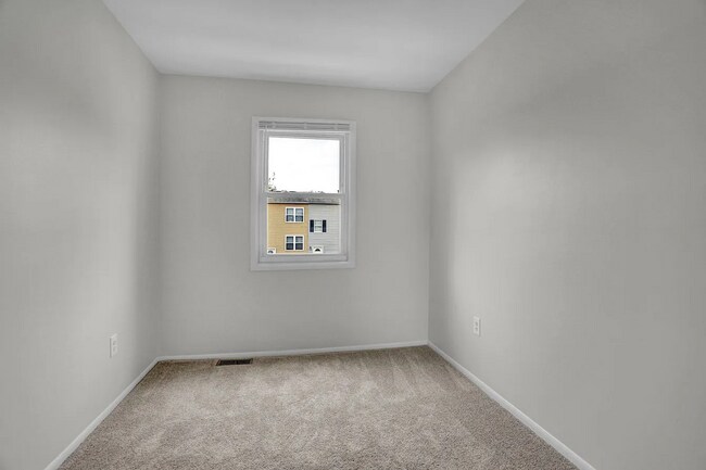 Building Photo - Gorgeous 5 Bedroom In Harford County Ready...