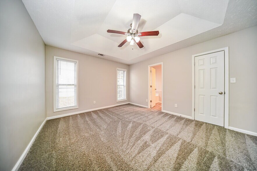 Building Photo - 260 Landing Dr