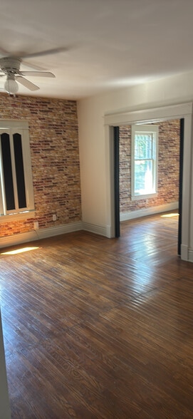 Building Photo - 161 N Keats Ave