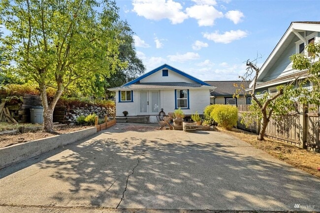 Building Photo - Perfect, cozy home in downtown Bremerton, ...