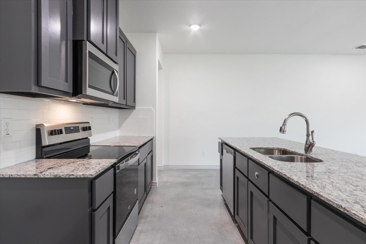 Building Photo - 797 Freedom Cir
