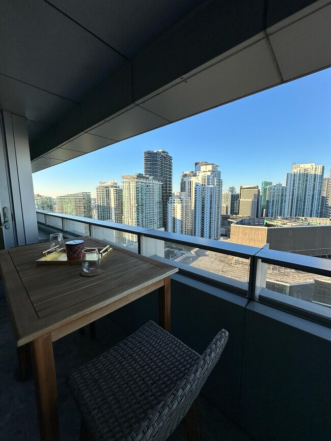 Building Photo - 1395 Brickell Ave