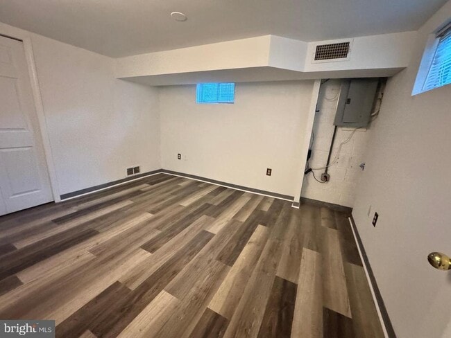 Building Photo - 12114 Dalewood Dr