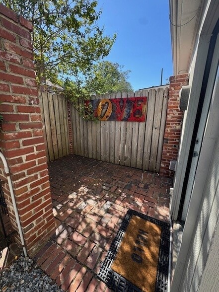 Outside - 1804 Wheat St