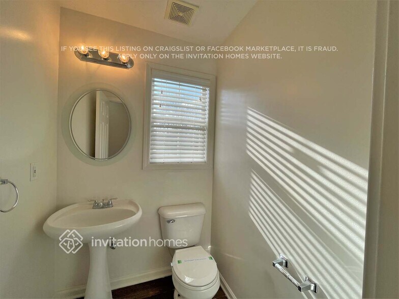 Building Photo - 1530 Devonshire Way