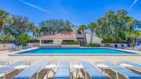 Building Photo - 402 Sea Oats Dr