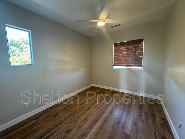 Building Photo - 20900 W Hamilton St