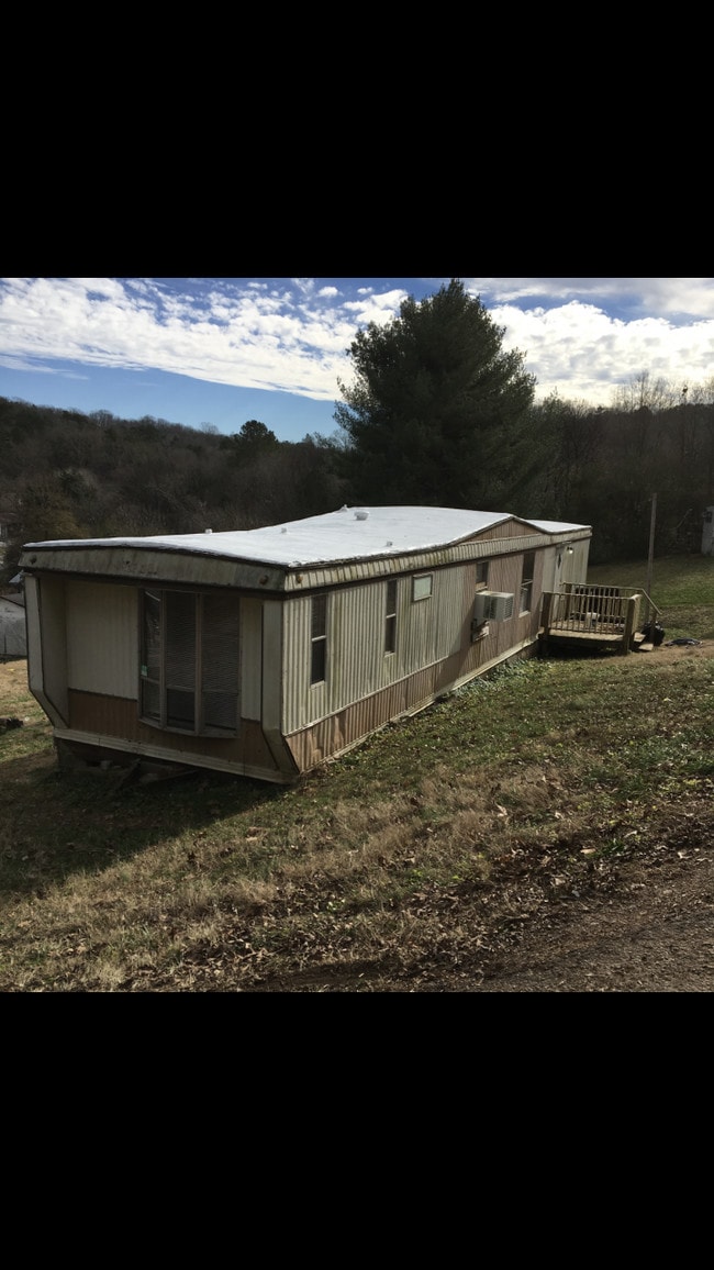 Building Photo - Ringgold Trailer- 45 Budget Lane