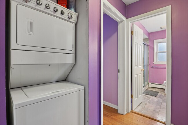 Building Photo - 2147 Ridge Ave