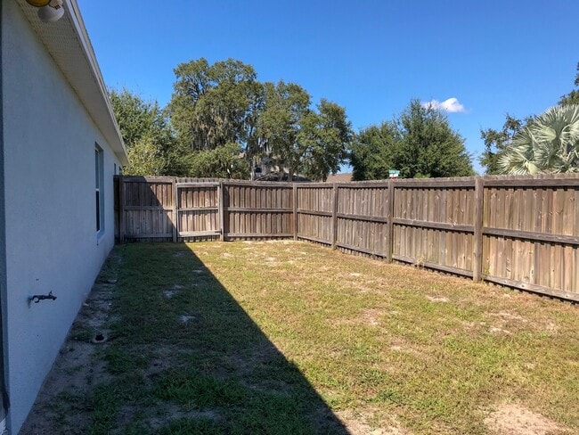 Building Photo - Beautiful 3 Bedroom 2 Bath for Rent in Spring Hill!