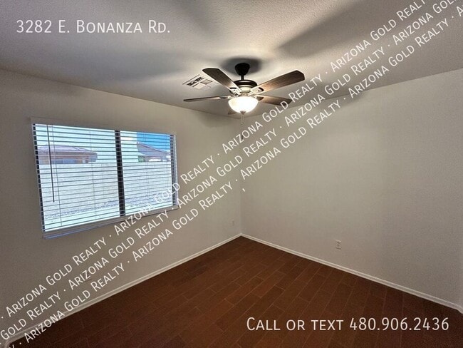 Building Photo - 3282 E Bonanza Rd