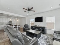 Building Photo - 691 Snow Owl Dr