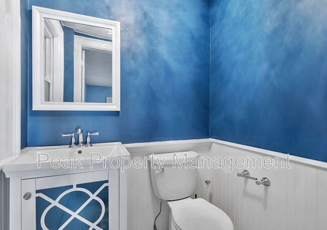 Building Photo - 3307 Grove Ave