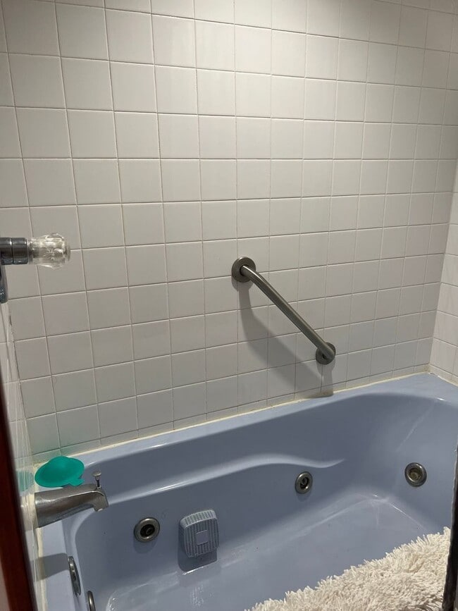 Building Photo - Regency Cove 55+ Gated Community - Stunnin...