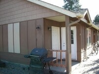 Building Photo - q418