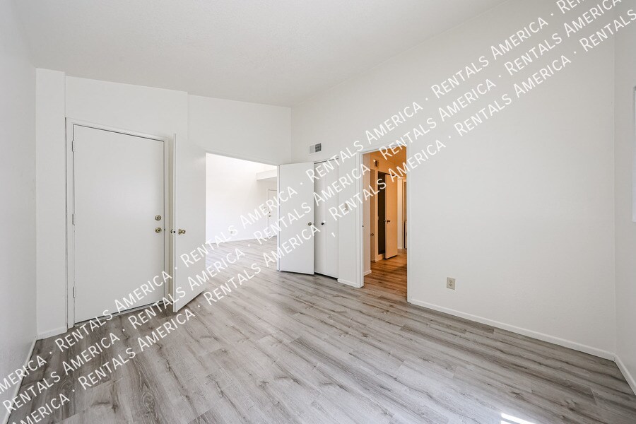 Building Photo - 6480 N 82nd St