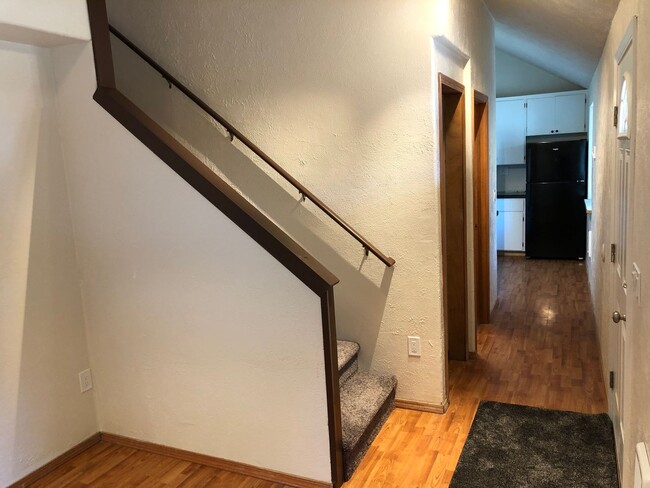 Building Photo - 2660 Edison St