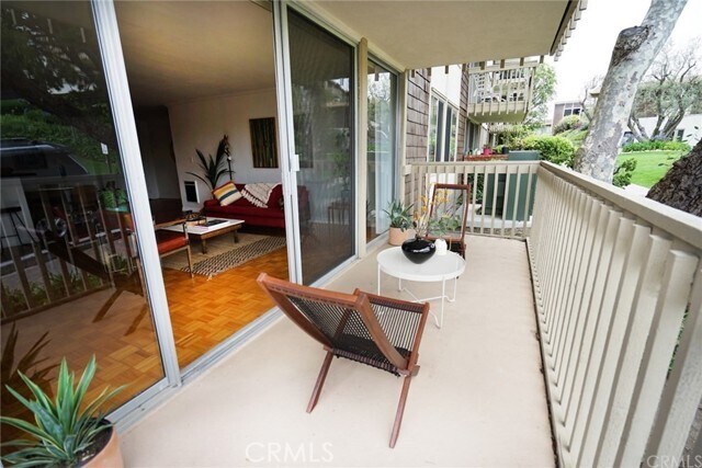 Building Photo - 6542 Ocean Crest Dr