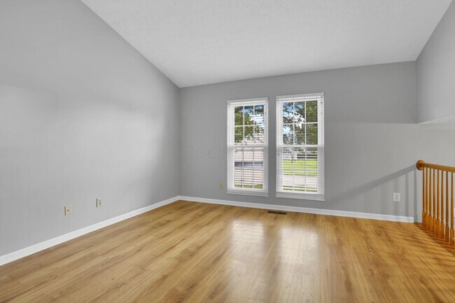 Building Photo - 933 Briaro St
