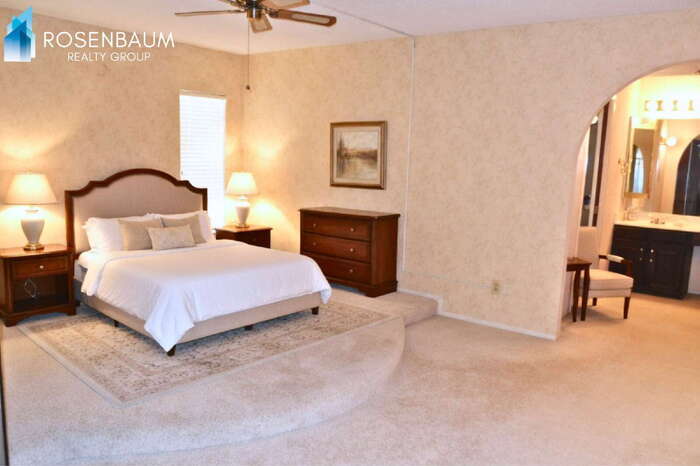 Building Photo - 10442 W Avalon Dr