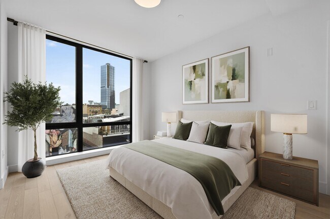 Building Photo - 139 Christopher Columbus Dr