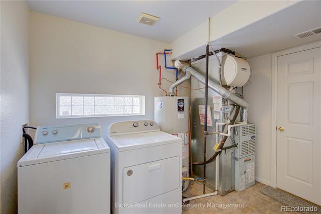 Building Photo - 20000 E Mitchell Pl