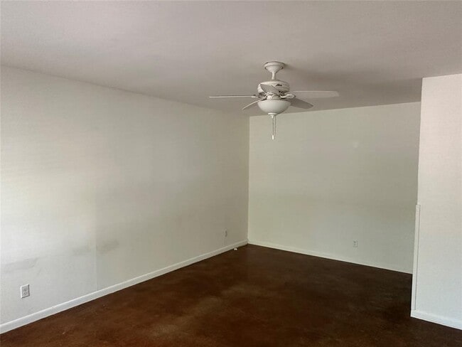 Building Photo - 4503 Clawson Rd