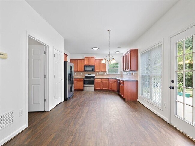 Building Photo - 3926 Walnut Grove Way