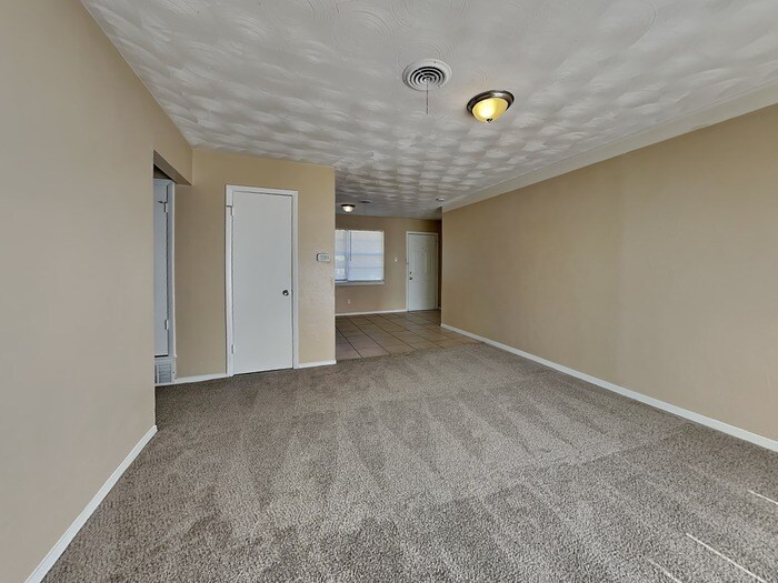 Building Photo - 2925 Caribbean Dr