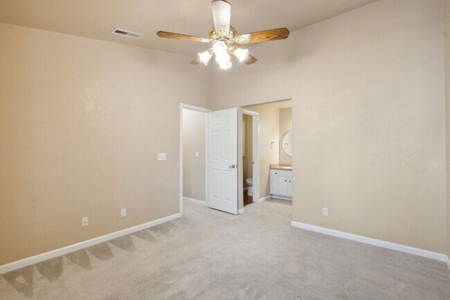 Building Photo - 7124 Ash Creek Heights