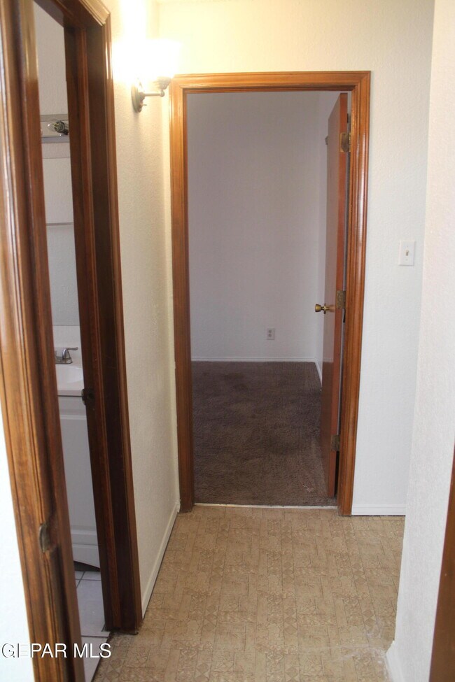 Building Photo - 1472 Sierra De Oro Dr