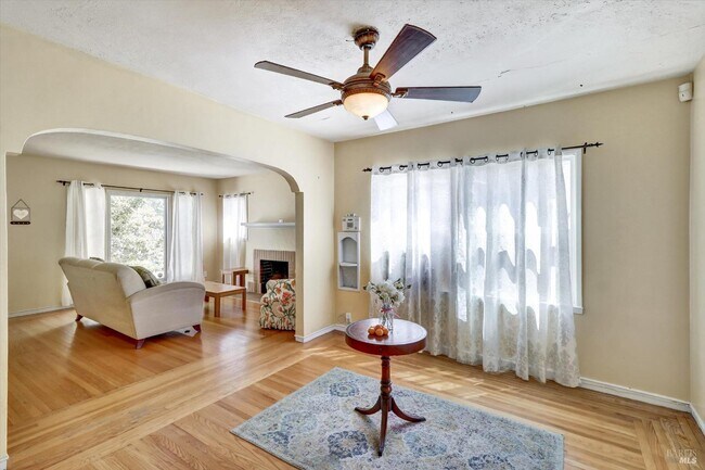 Building Photo - 1467 Ohio St