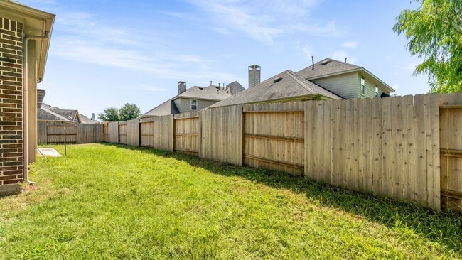 Building Photo - 8102 Little Scarlet St