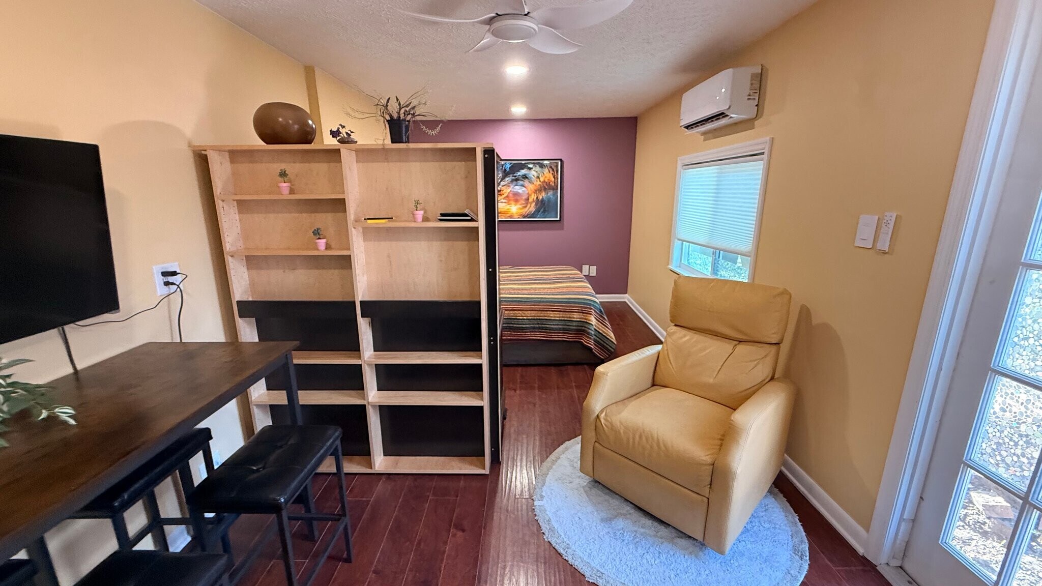 Building Photo - 5319 N Orange Ave