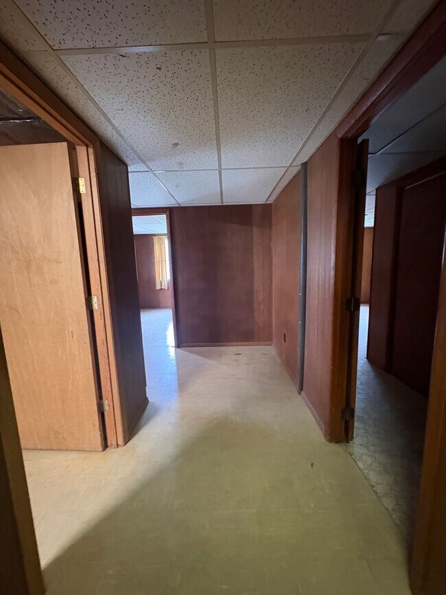 Building Photo - 145 Madison Cir