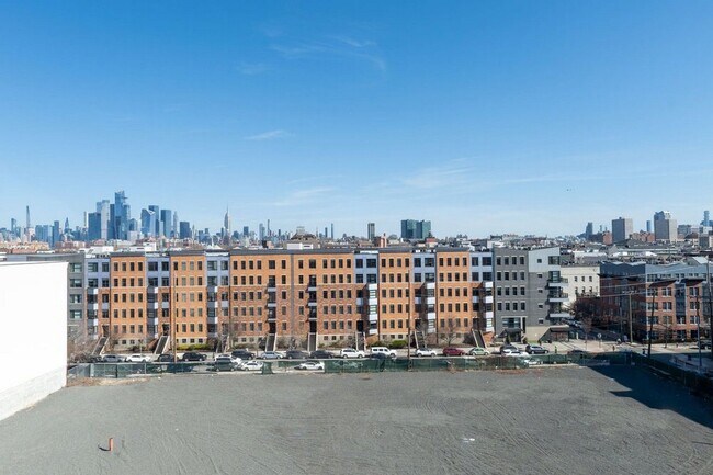 Building Photo - 800 Jackson St