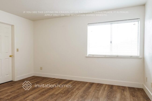 Building Photo - 238 Wren Dr