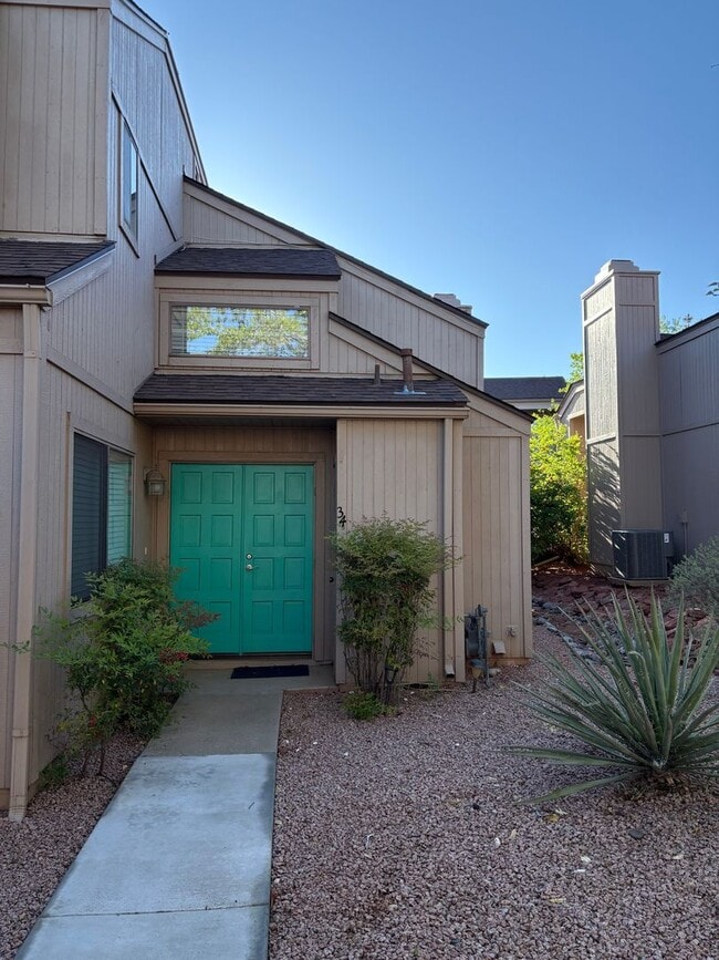 Building Photo - Unfurnished - 1 Year Rental