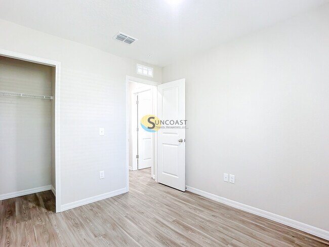 Building Photo - 11479 Oakfield Ct
