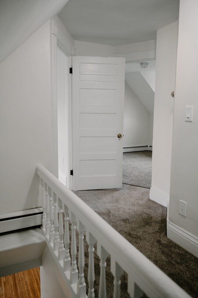 Building Photo - 354 Terrace Blvd