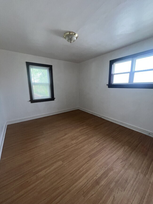 Building Photo - 8955 Mayfield Ct