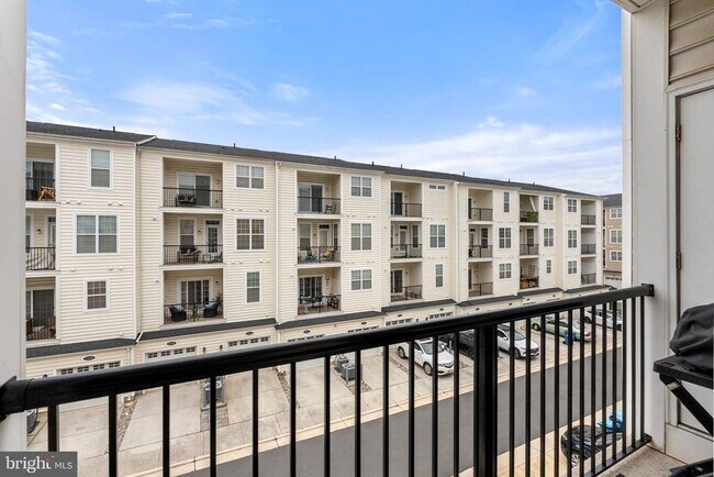 Building Photo - 43131 Wealdstone Terrace