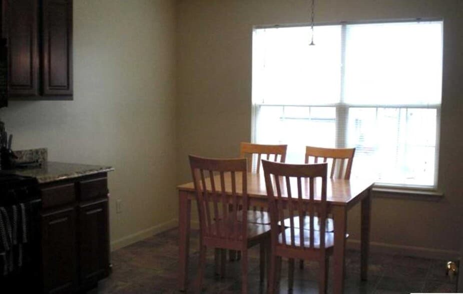 Building Photo - 269 Thrush Drive