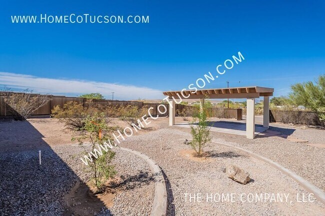 Building Photo - 5704, 5710-5718 E Hermans Road-HERMANS ROAD MARKETING